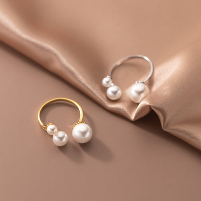 Bague Élégante avec Trio de Perles