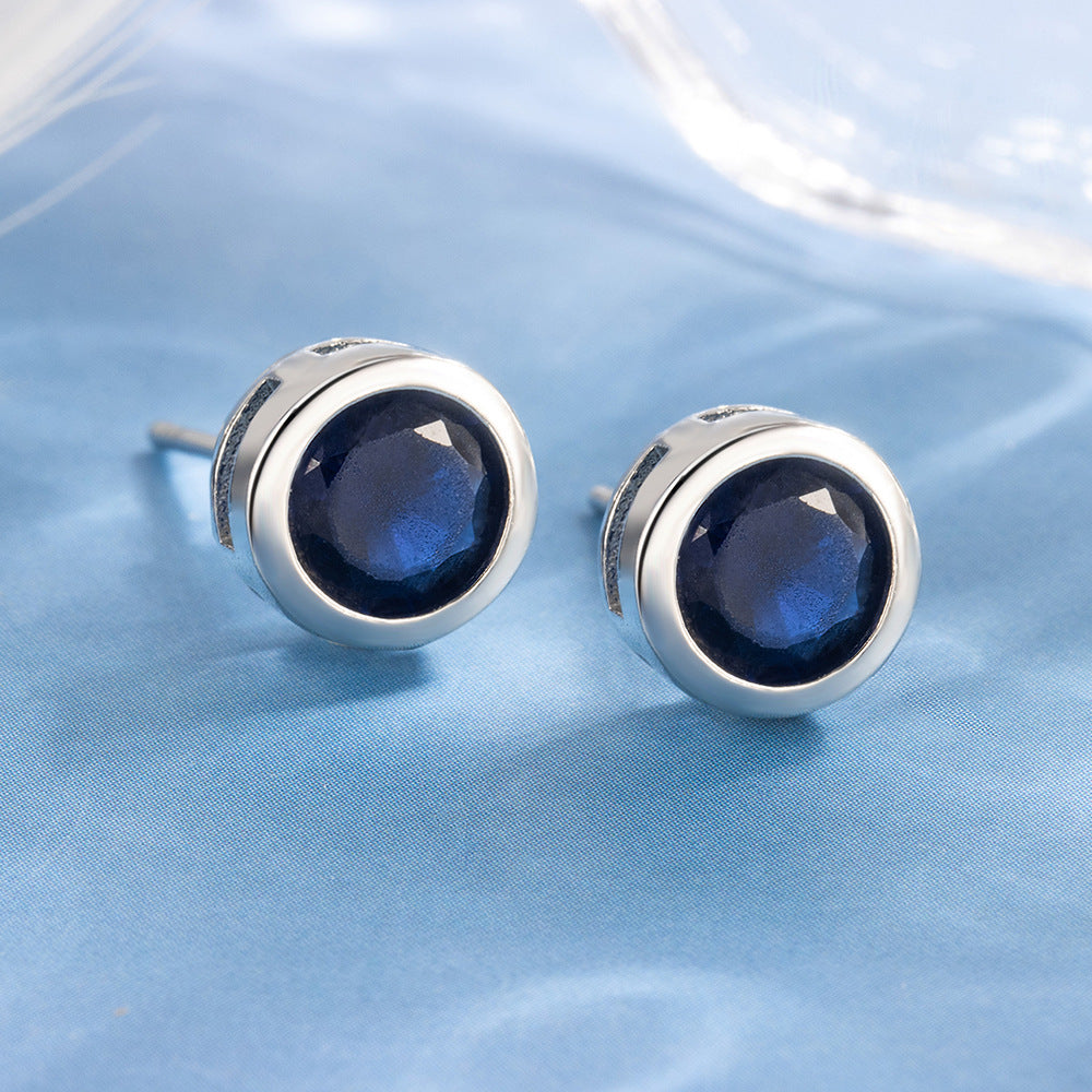Sapphire Bezel Stud Boucles d’oreilles | Or blanc