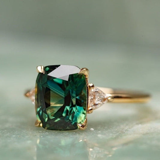 Vintage-Inspired Green Gemstone Bague | Doré