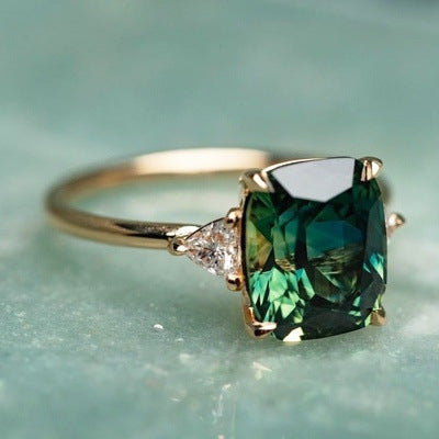 Vintage-Inspired Green Gemstone Bague | Doré