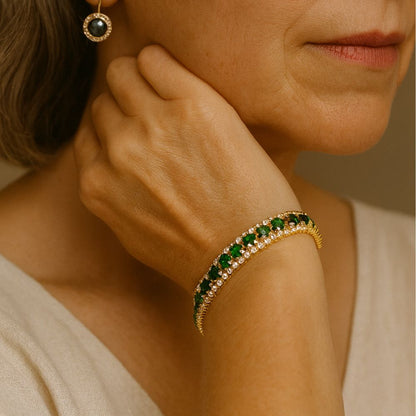 Bracelet Doré aux Pierres Vertes