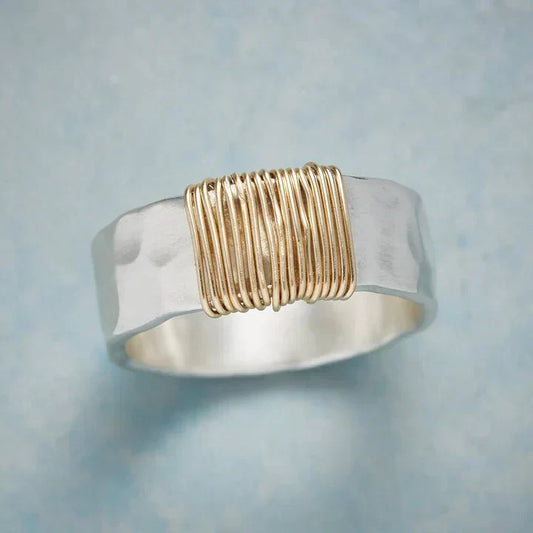 Bague vintage en or et argent intemporelle